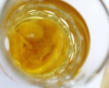 清澈的檸檬膏飲料